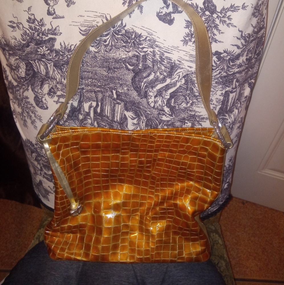 Beautiful goldfish brown Brighton shoulder bag